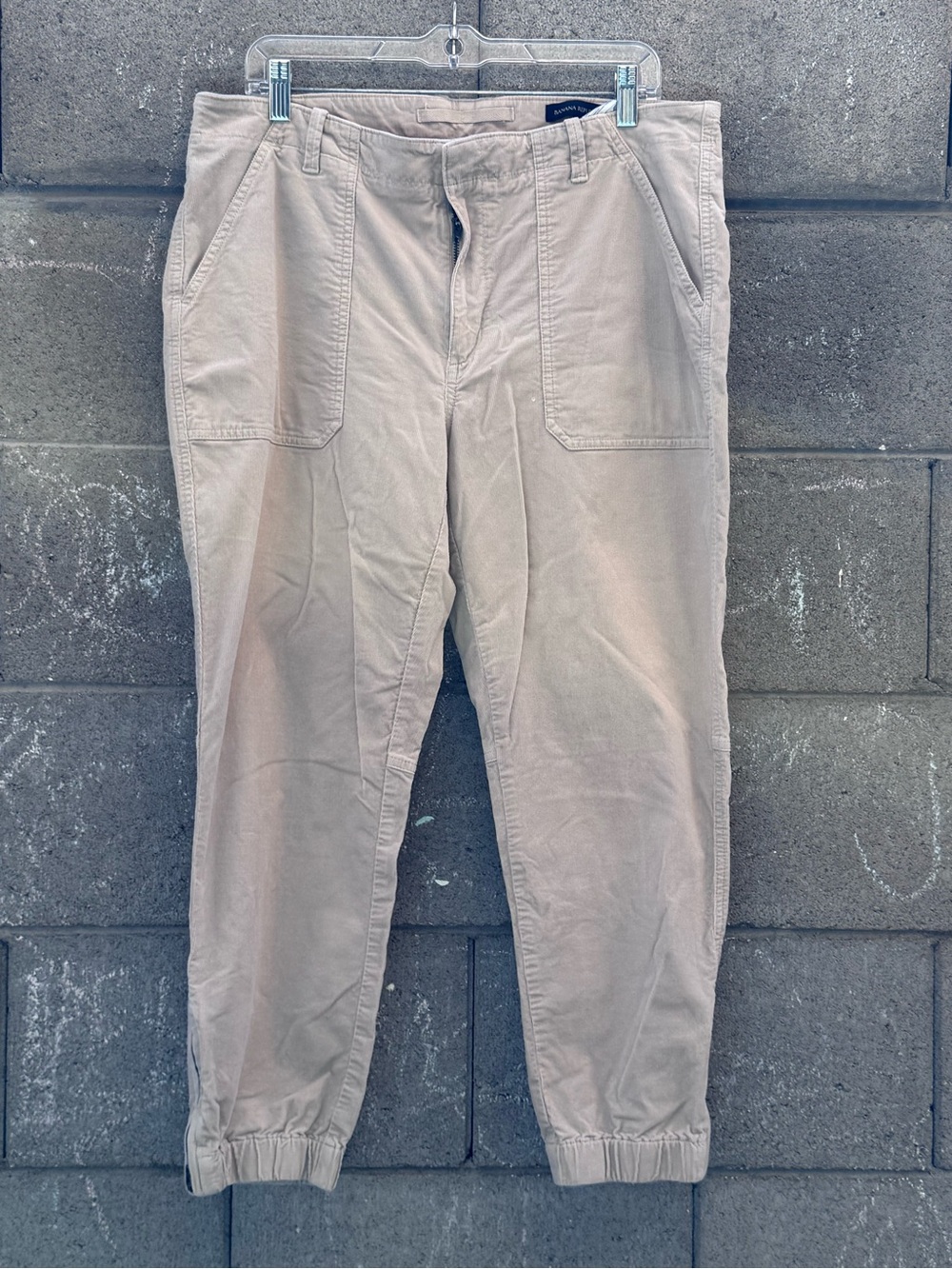 Banana Republic Women's corduroy Beige Jogger Pants 16